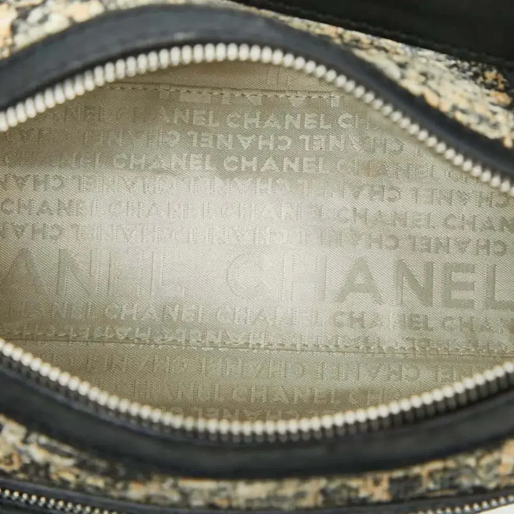 CHANEL Black Leather Love Shoulder Bag